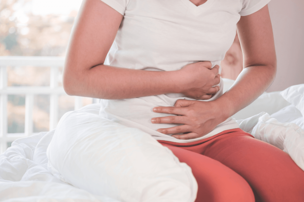 માસિક દરમિયાન દુખાવો શા માટે થાય છે? તેના ઉપાયો. 